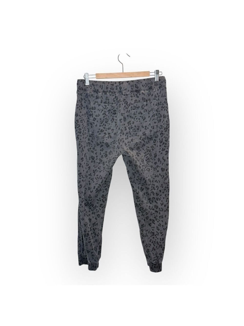 Cloth & Stone Anthropologie Gray Leopard Joggers Size Medium - Picture 6 of 6